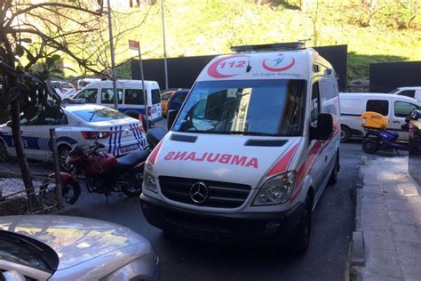 B­u­r­s­a­s­p­o­r­ ­t­a­r­a­f­t­a­r­ı­n­ı­ ­t­a­ş­ı­y­a­n­ ­o­t­o­b­ü­s­ ­d­e­v­r­i­l­d­i­